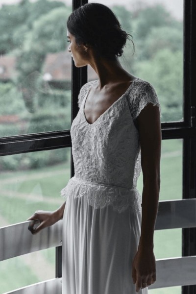 Wedding dress Laure de Sagazan Stone front