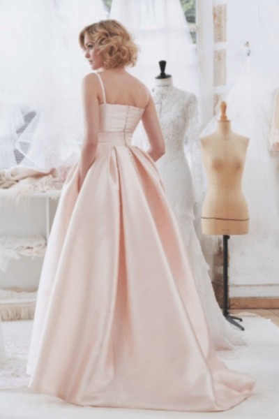 Wedding dress Atelier Emelia Ajonc back