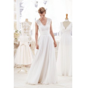 Wedding dress Atelier Emelia Altea front