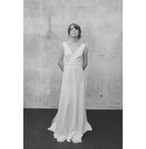 Wedding dress Atelier Swan Nadine front