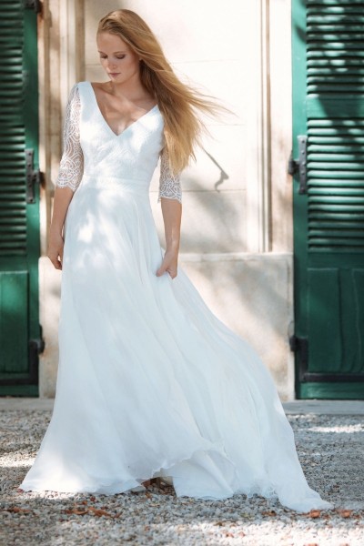 Wedding dress Alba Arabesque front